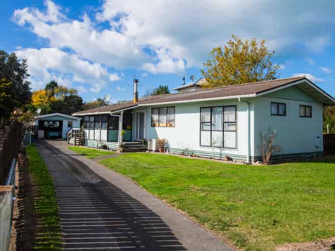 244 Lytton Road, Elgin