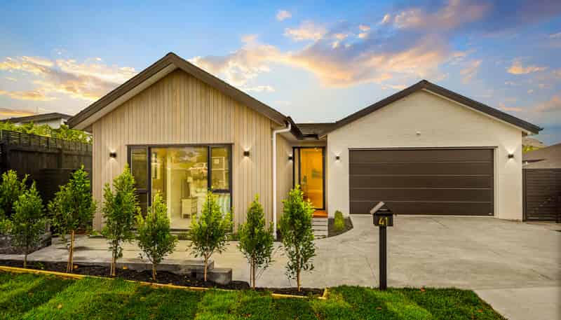 41 Surf View Crescent, Red Beach