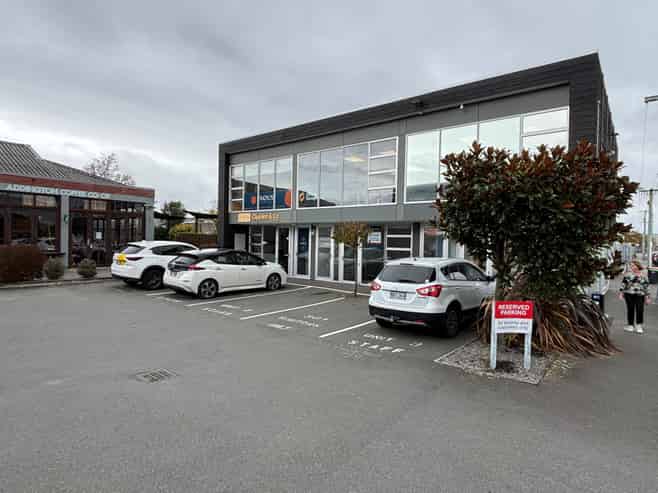 Ground Floor Office/Retail with Carpark