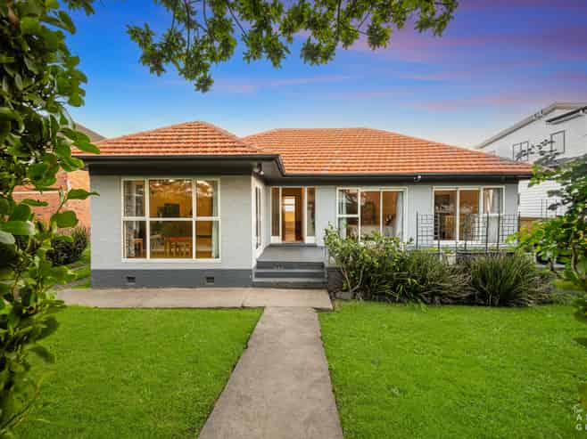 86 Valley Road, Mount Eden