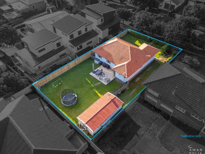 86 Valley Road, Mount Eden