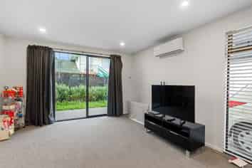 16B Champion Street, Saint Albans