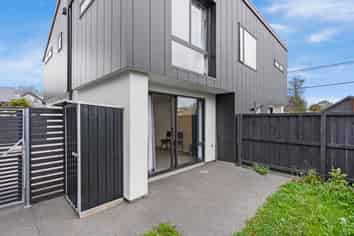 16B Champion Street, Saint Albans