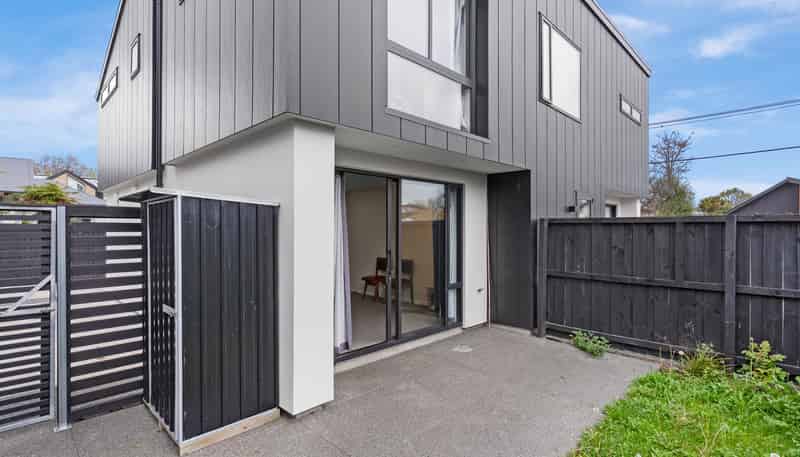 16B Champion Street, Saint Albans