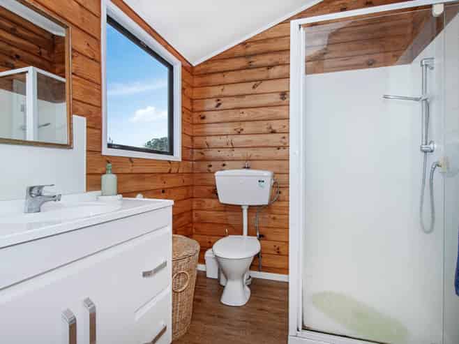 242 Portland Road, Portland