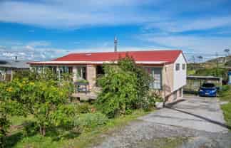 242 Portland Road, Portland