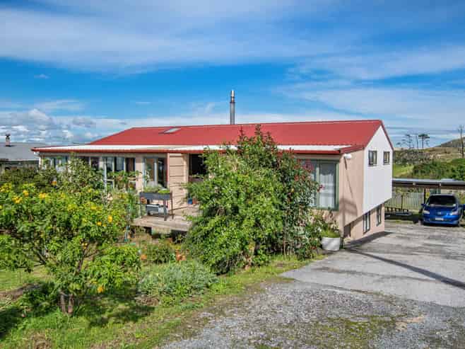 242 Portland Road, Portland