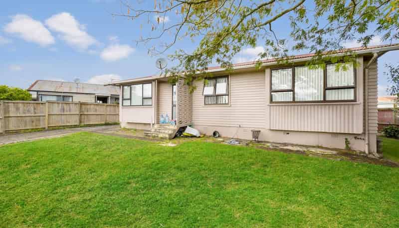 15 Franklyne Road, Otara