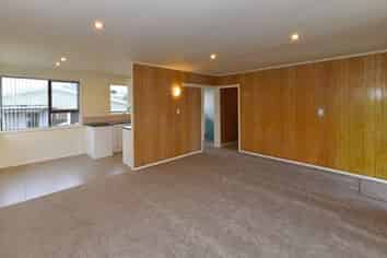 15 Franklyne Road, Otara