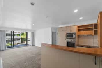 1K/118 Gladstone Road , Parnell