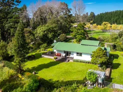 888 Kakariki Farm Road, Kotemaori