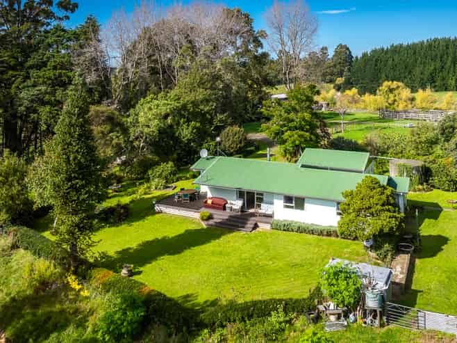 888 Kakariki Farm Road, Kotemaori