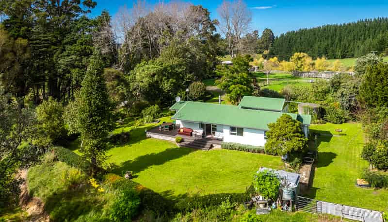 888 Kakariki Farm Road, Kotemaori