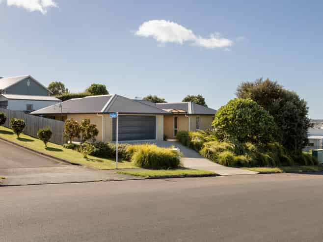 17 Lynley Park Drive, Omokoroa