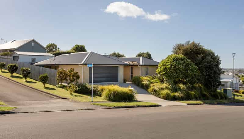 17 Lynley Park Drive, Omokoroa