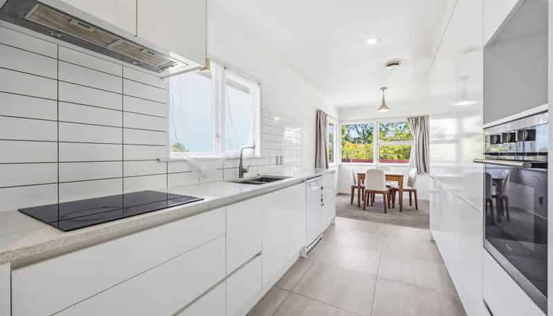 4 Riverhills Avenue, Pakuranga Heights