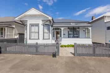151 Wellesley Road, Napier South