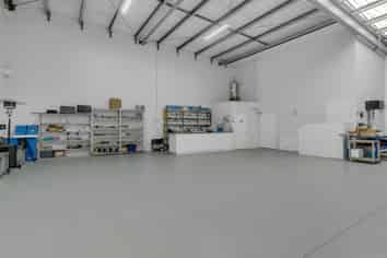 Tidy Unit, Well-Priced and Ready