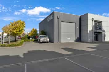 Tidy Unit, Well-Priced and Ready