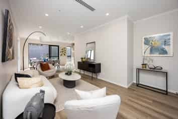 11B Norman Lesser Drive, Saint Johns