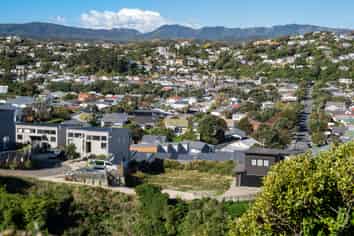 3/104 Maupuia Road, Maupuia