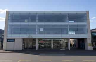 CBRE - Modern City Fringe Office / Showroom