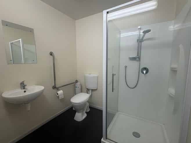 CBRE - Modern City Fringe Office / Showroom