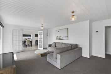 105 Parklands Avenue, Bell Block