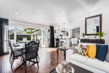 12 Cross Street , Regent