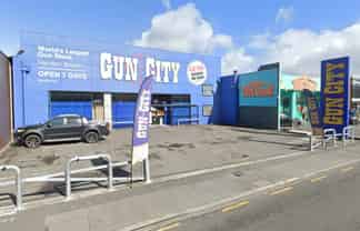 High Profile with Parking on Anglesea