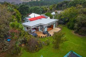 18 Tasman View Road, Bethells Beach