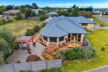 4 Devon Crescent, DARFIELD