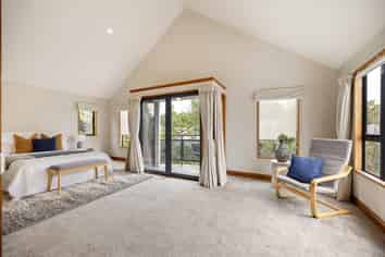 2/155 Yaldhurst Road, Upper Riccarton