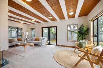 2/155 Yaldhurst Road, Upper Riccarton