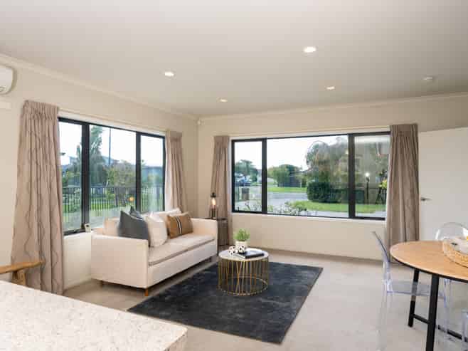 25 Arbuckle Road, Frimley