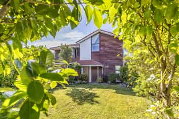 3 Tedder Way, Karori