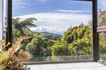 3 Tedder Way, Karori