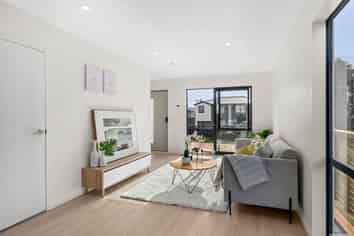 7B Valron Road, Te Atatu South