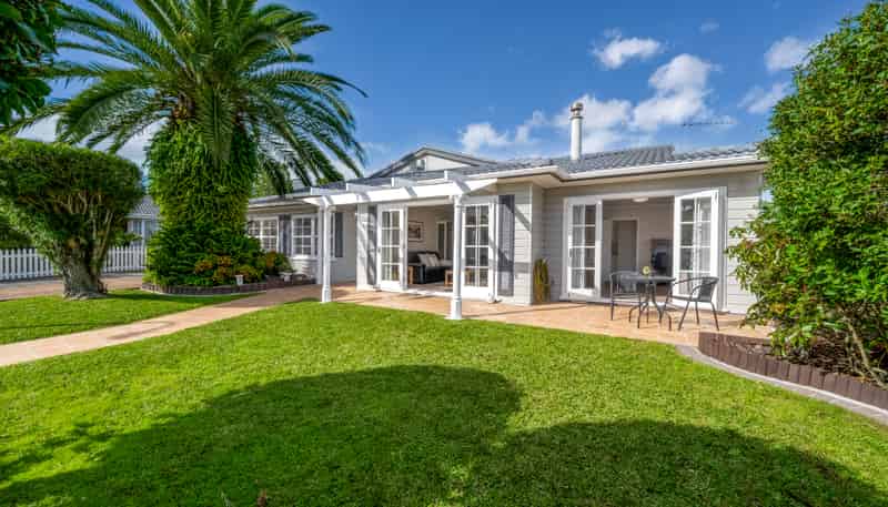 5 Micawber Place, Mellons Bay