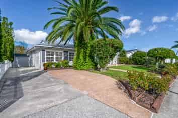 5 Micawber Place, Mellons Bay