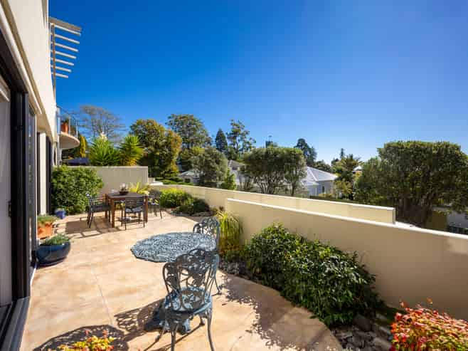 7/27 Shelbourne Street, Nelson City