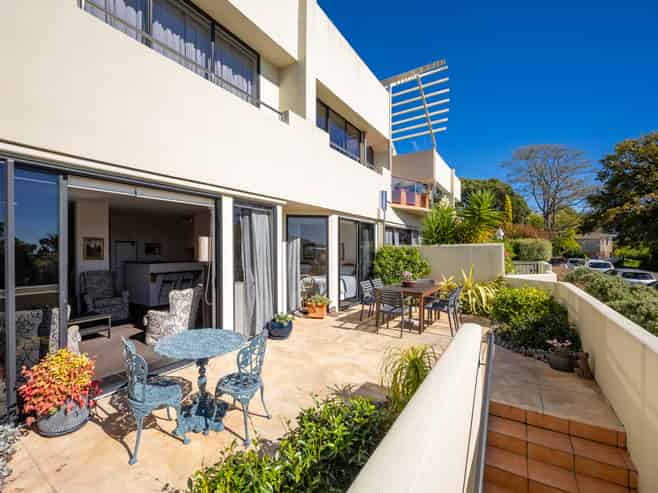 7/27 Shelbourne Street, Nelson City