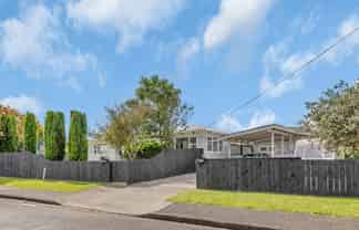 8A Denby Crescent, Tikipunga