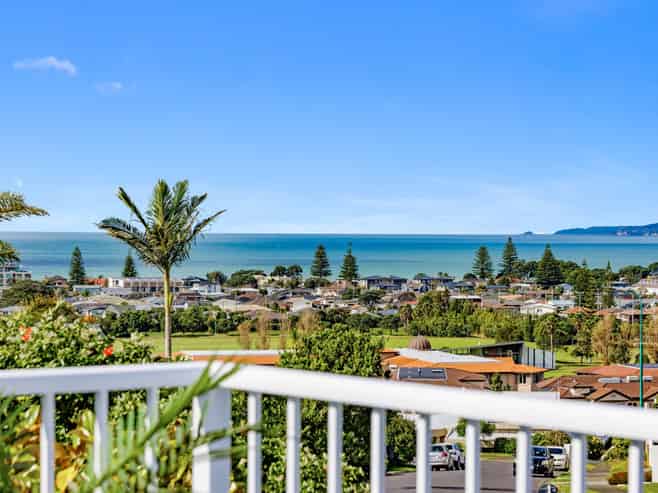 56 Grovenor Drive, Orewa