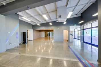 High-Profile 385m² Retail Opportunity