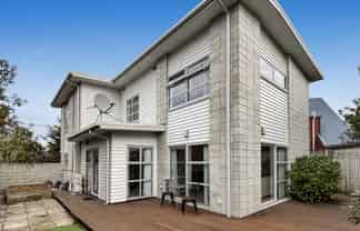 48B Dickens St, Addington