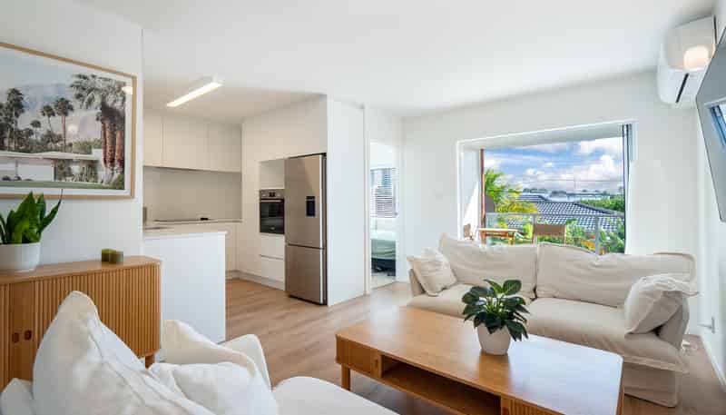 16/83 Lake Road, Devonport