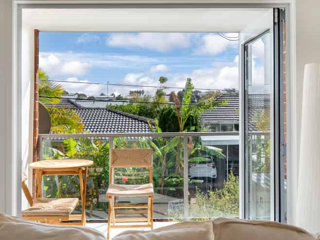 16/83 Lake Road, Devonport