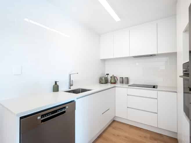 16/83 Lake Road, Devonport