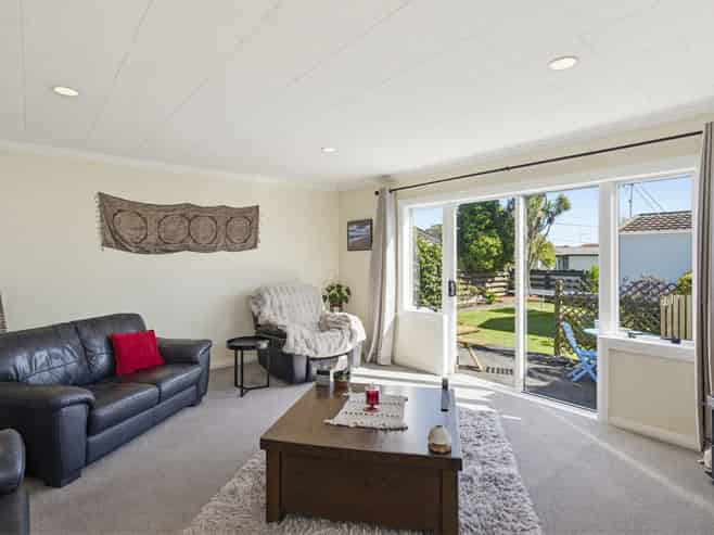 6 Teoti Street, Paraparaumu Beach